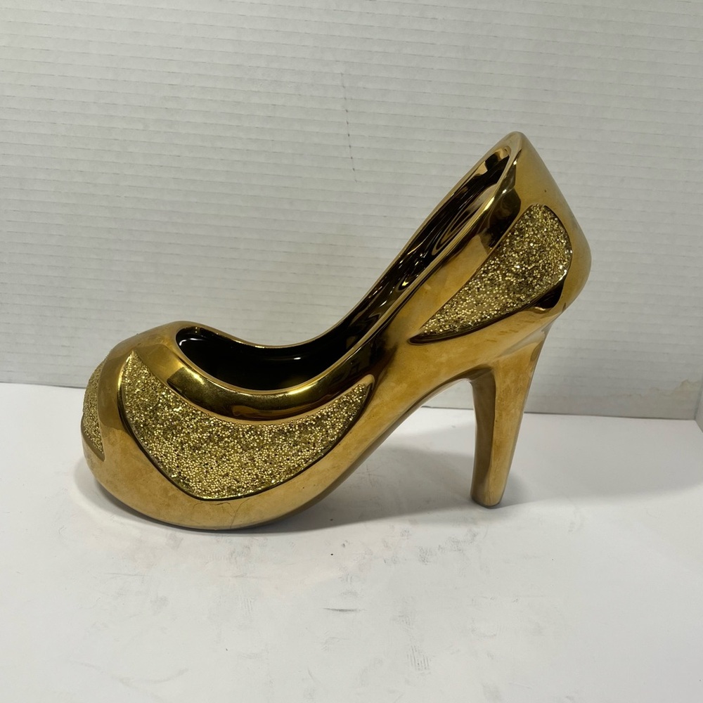 Elegant Gold Ceramic High Heel Sculpture